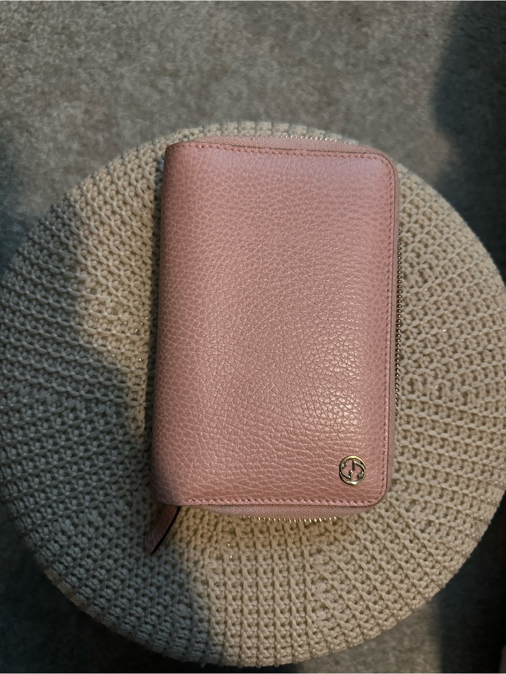 Authentic Gucci Pink Pebbled Zip Wallet - Picture 5 of 8